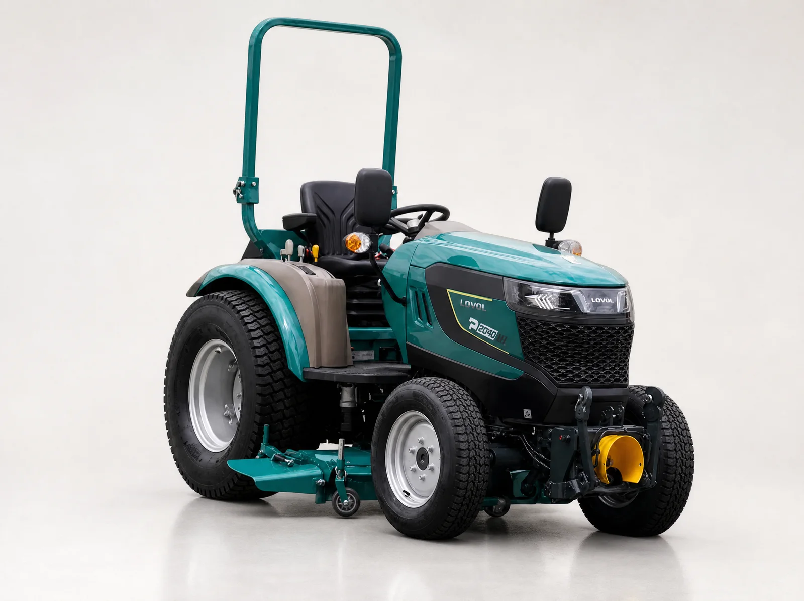 Traktor Lovol P2040 Bügel im Aktionspaket – Seitenansicht von links, Überrollbügel, Mähwerk im Heck, Studiohintergrund weiß